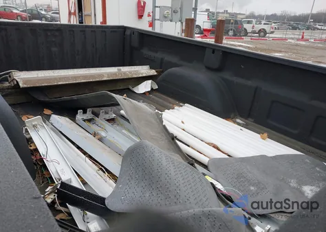 2002 Chevrolet Silverado 1500 from USA, damaged, VIN 1GCEC14T72Z251913